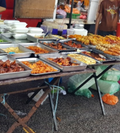 Ungku Tun Aminah Night Market