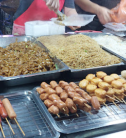 Ungku Tun Aminah Night Market