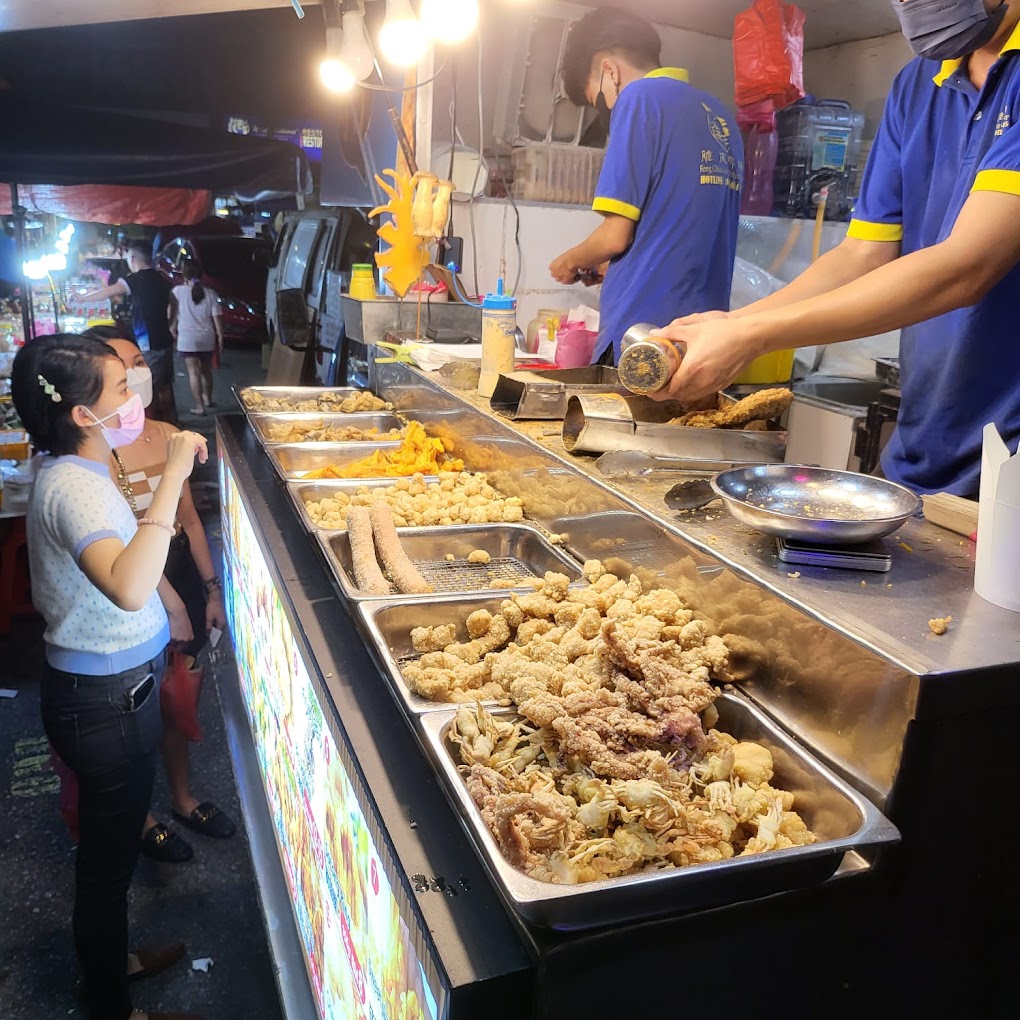 bukit indah night market